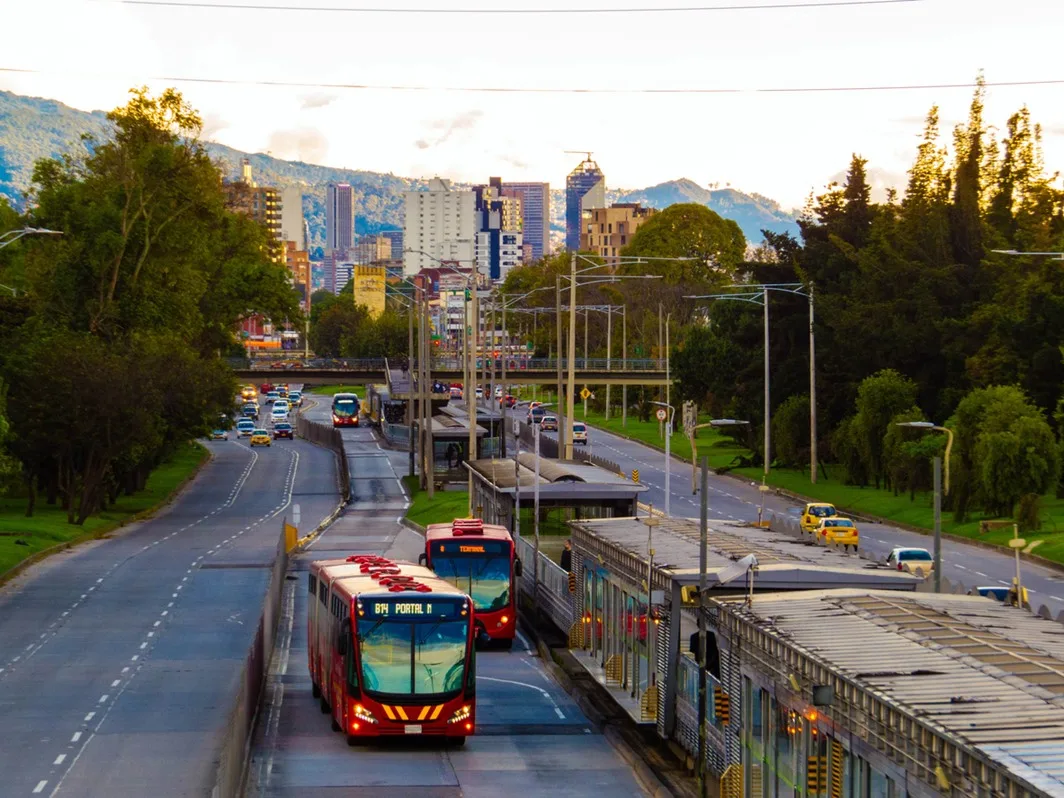 Hoe werkt Transmilenio in Bogotá