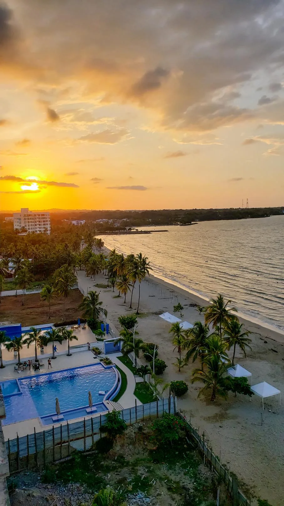 Zonsondergang strand Colombia