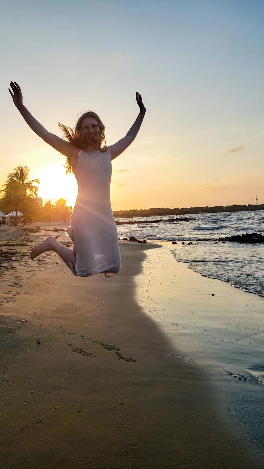 Springfoto zonsondergang strand Colombia