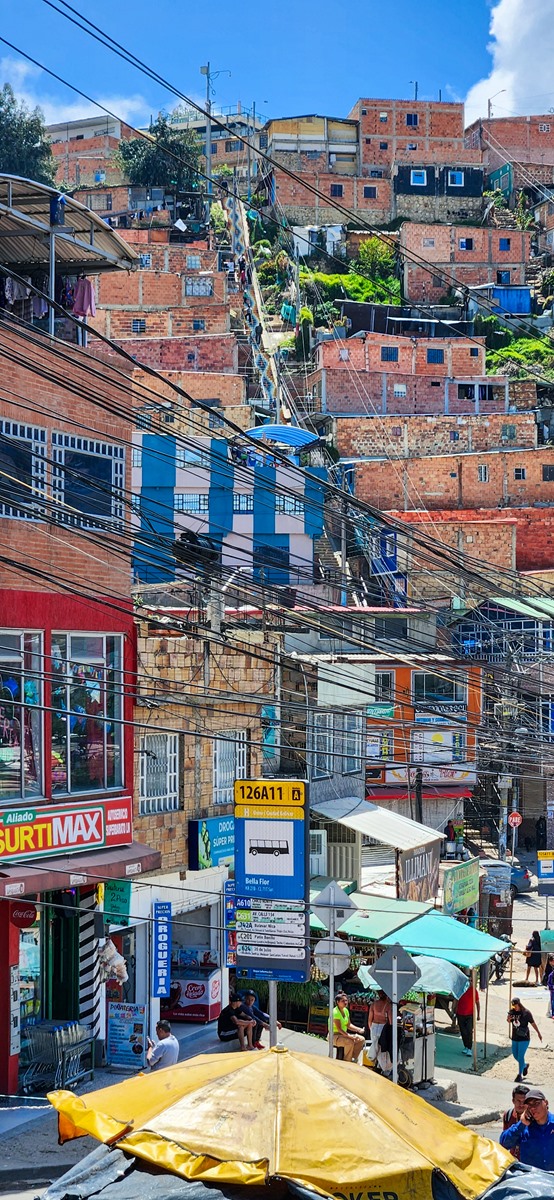Can you go to El Paraíso in Bogotá on your own? Can you go to El Paraíso in Bogotá on your own?