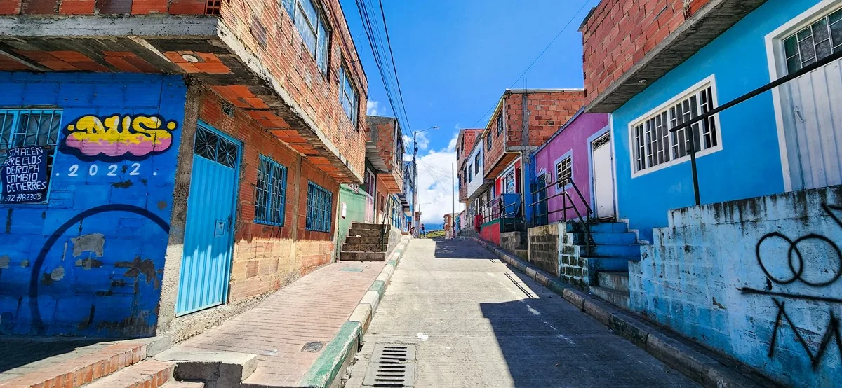 Met gids street art tour favela El Paraiso